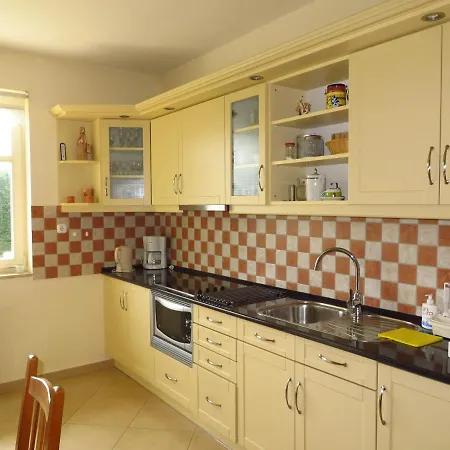 Tulipan Haz Apartment